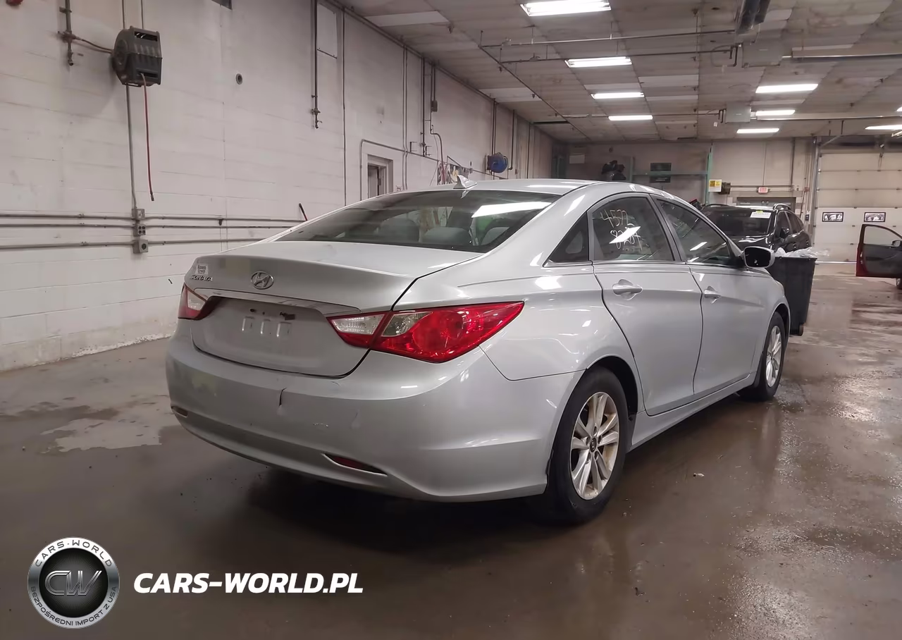 2013 Hyundai Sonata Gls VIN:5NPEB4AC9DH723032 - 4