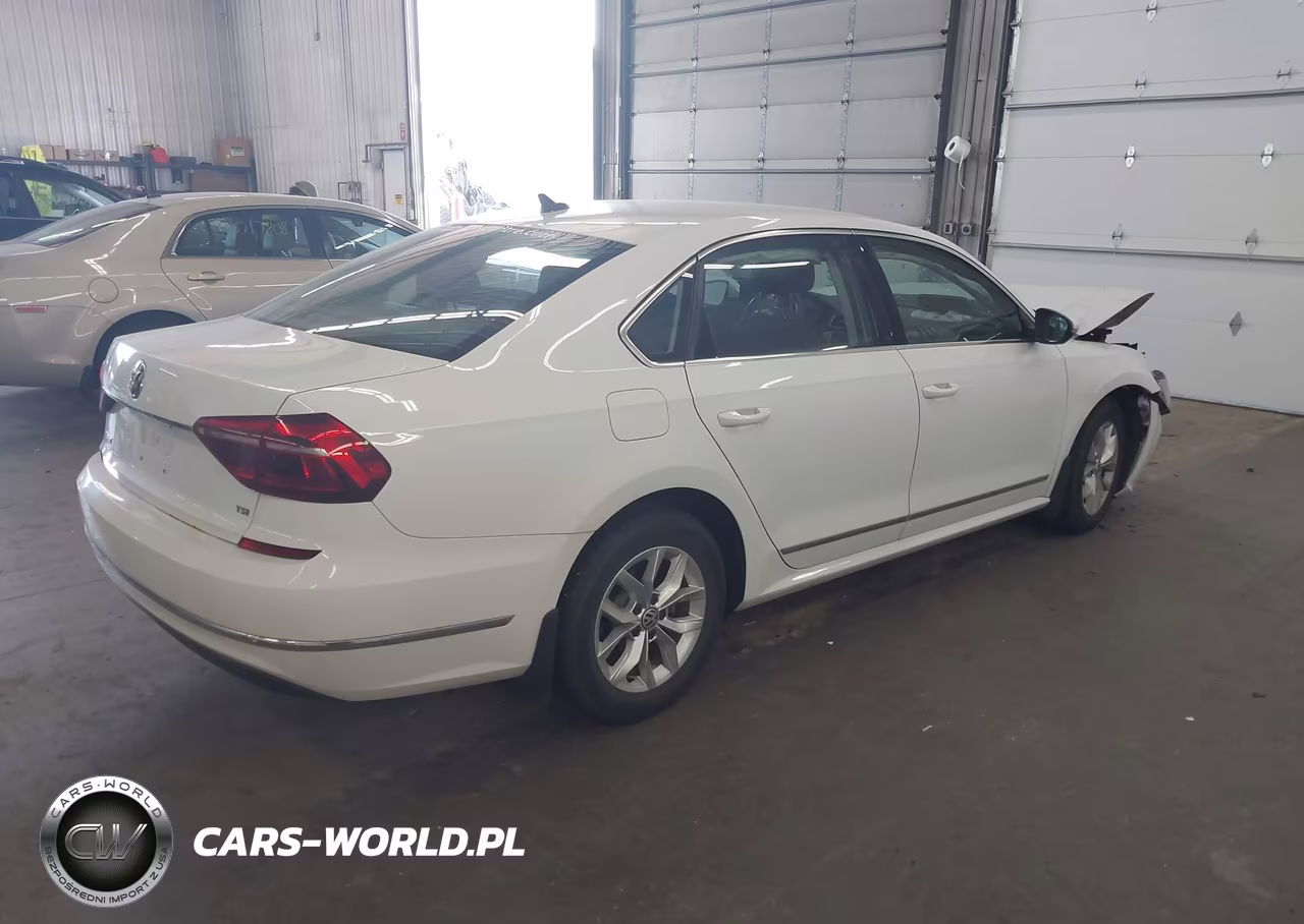 2017 Volkswagen Passat 1.8T S VIN:1VWAT7A37HC086251 - 4