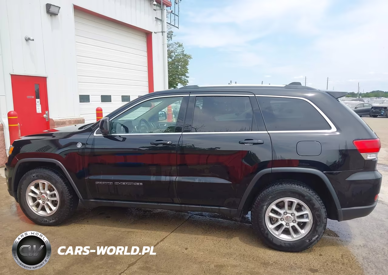 2019 Jeep Grand Cherokee Laredo E 4X4 VIN:1C4RJFAGXKC748629 - 15