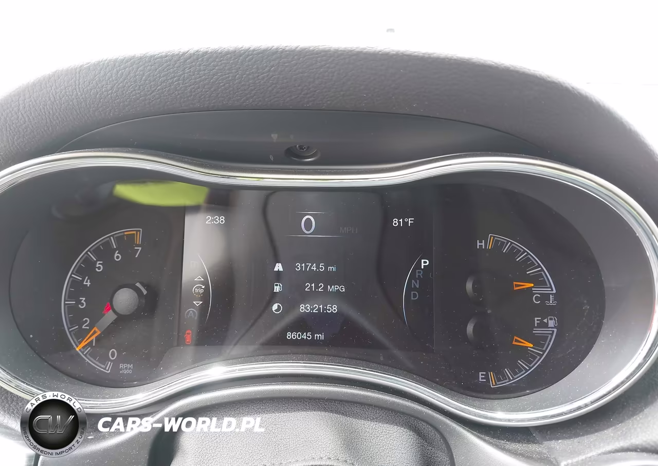 2019 Jeep Grand Cherokee Laredo E 4X4 VIN:1C4RJFAGXKC748629 - 7