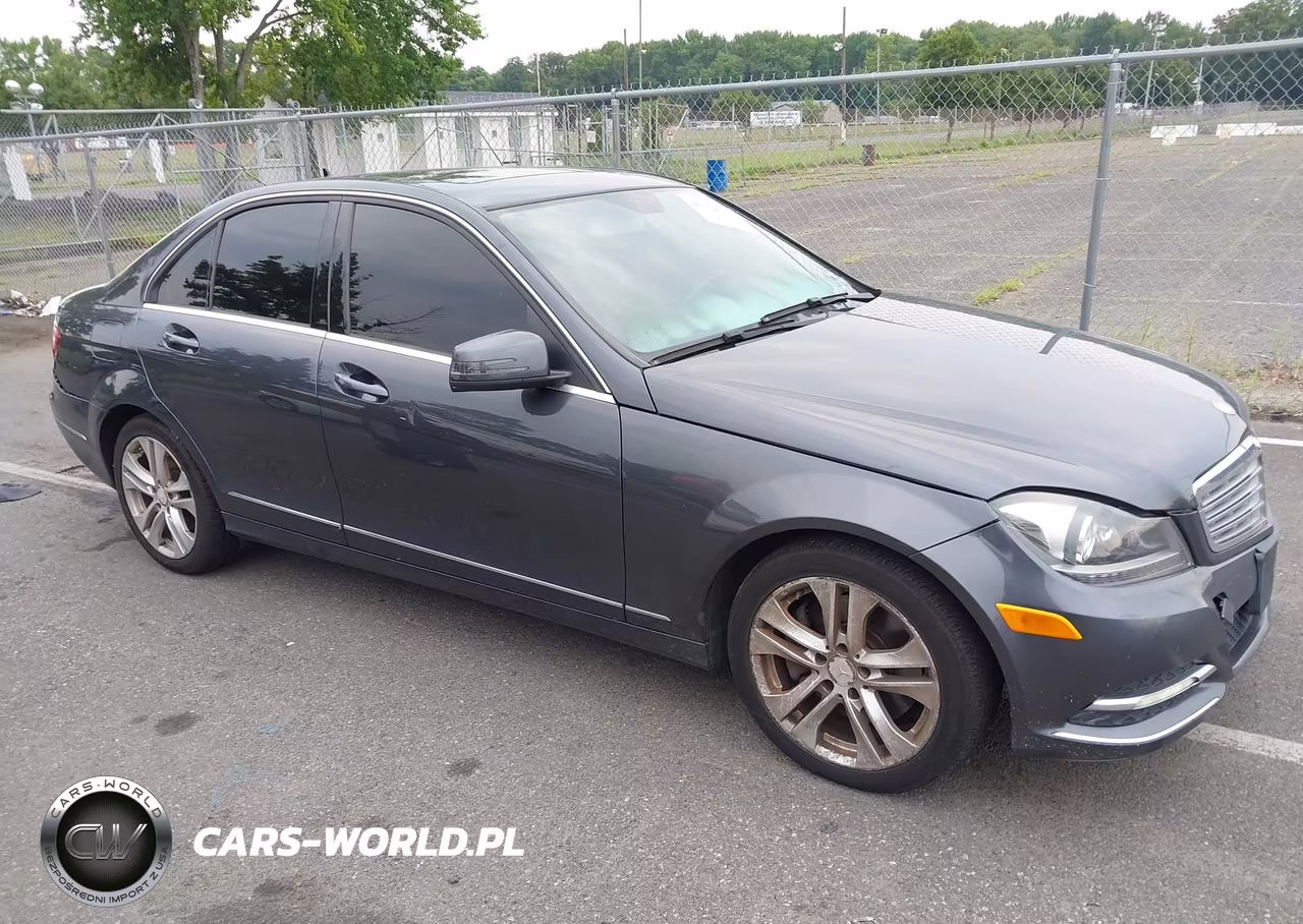 2014 Mercedes-Benz C 300 Luxury 4Matic