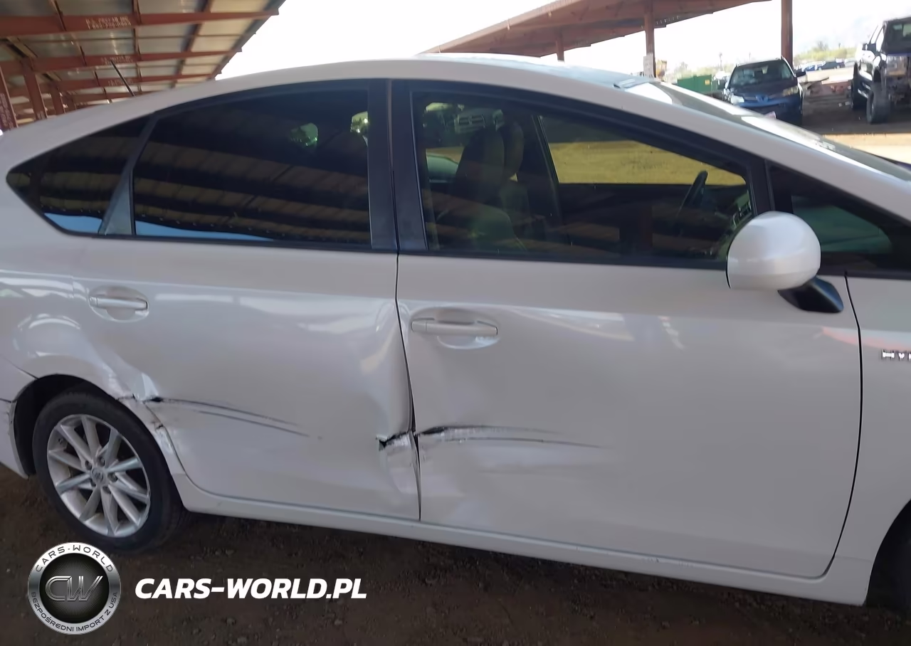 2013 Toyota Prius V Five VIN:JTDZN3EU2D3234988 - 13
