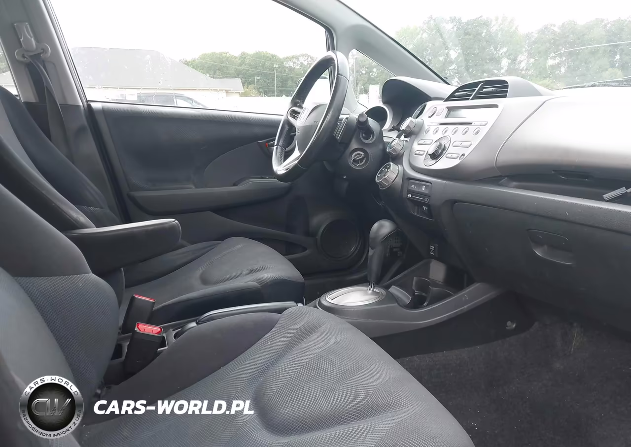 2010 Honda Fit Sport VIN:JHMGE8H46AC039695 - 5