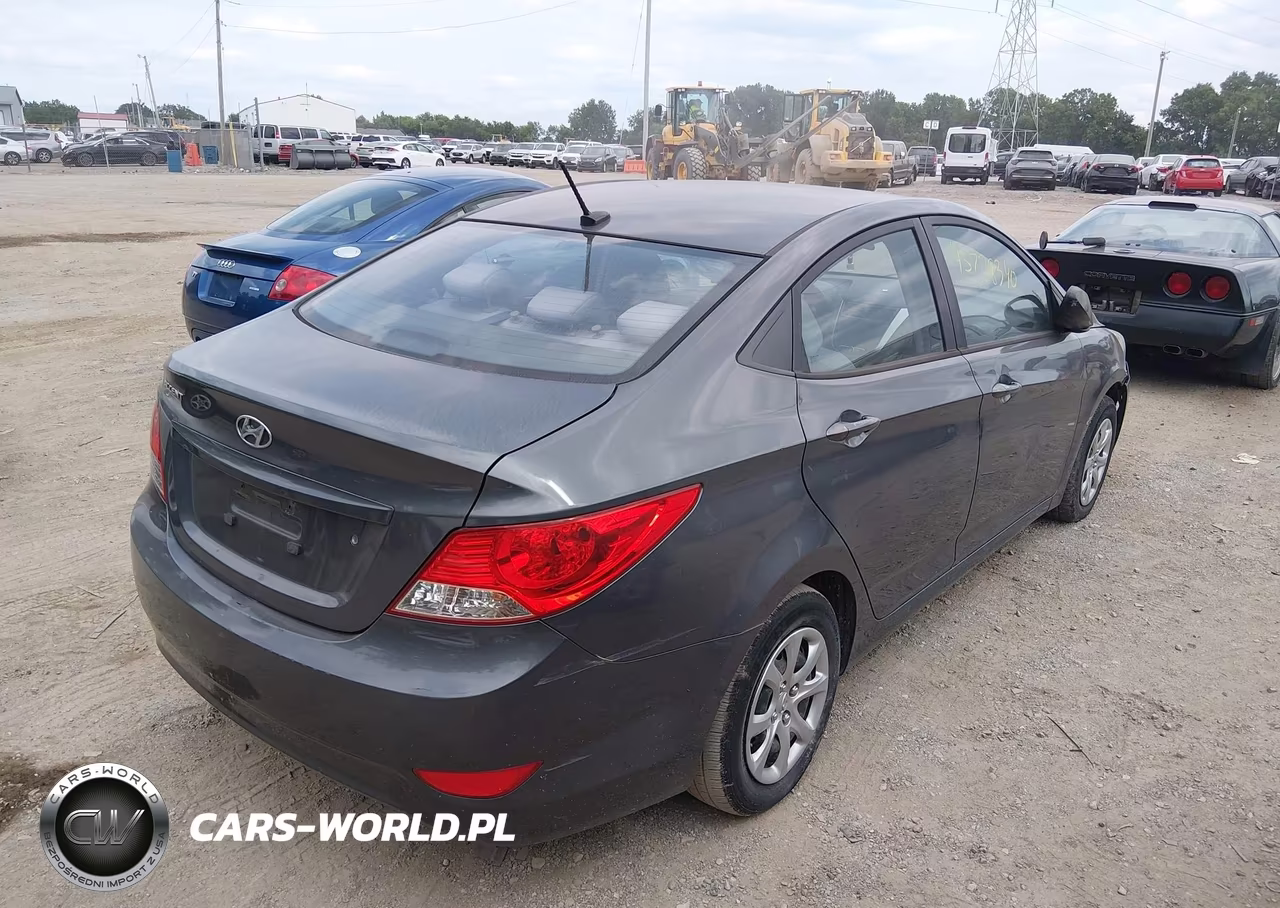 2013 Hyundai Accent Gls VIN:KMHCT4AE0DU349322 - 4