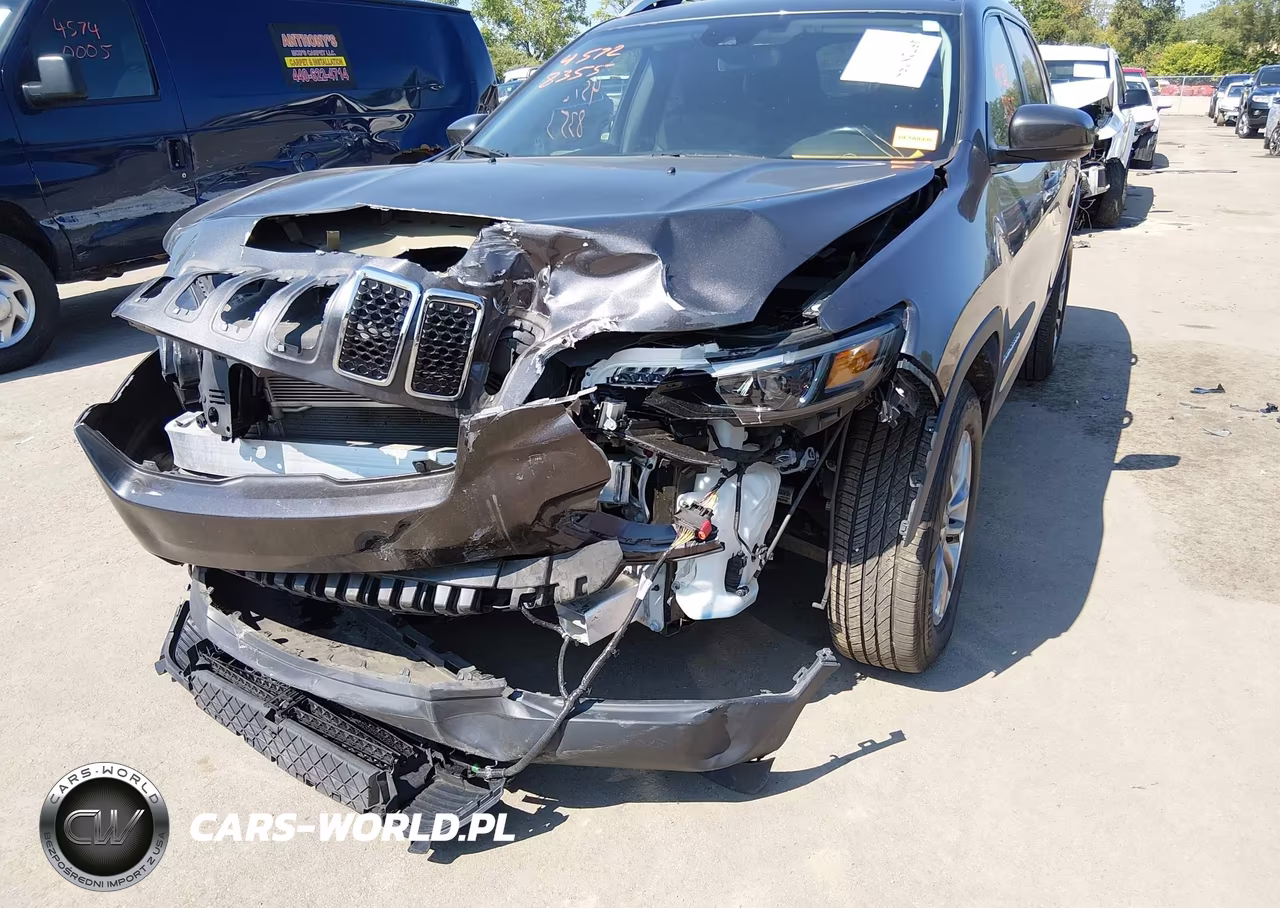 2020 Jeep Cherokee Latitude Lux 4X4 VIN:1C4PJMLXXLD631279 - 6