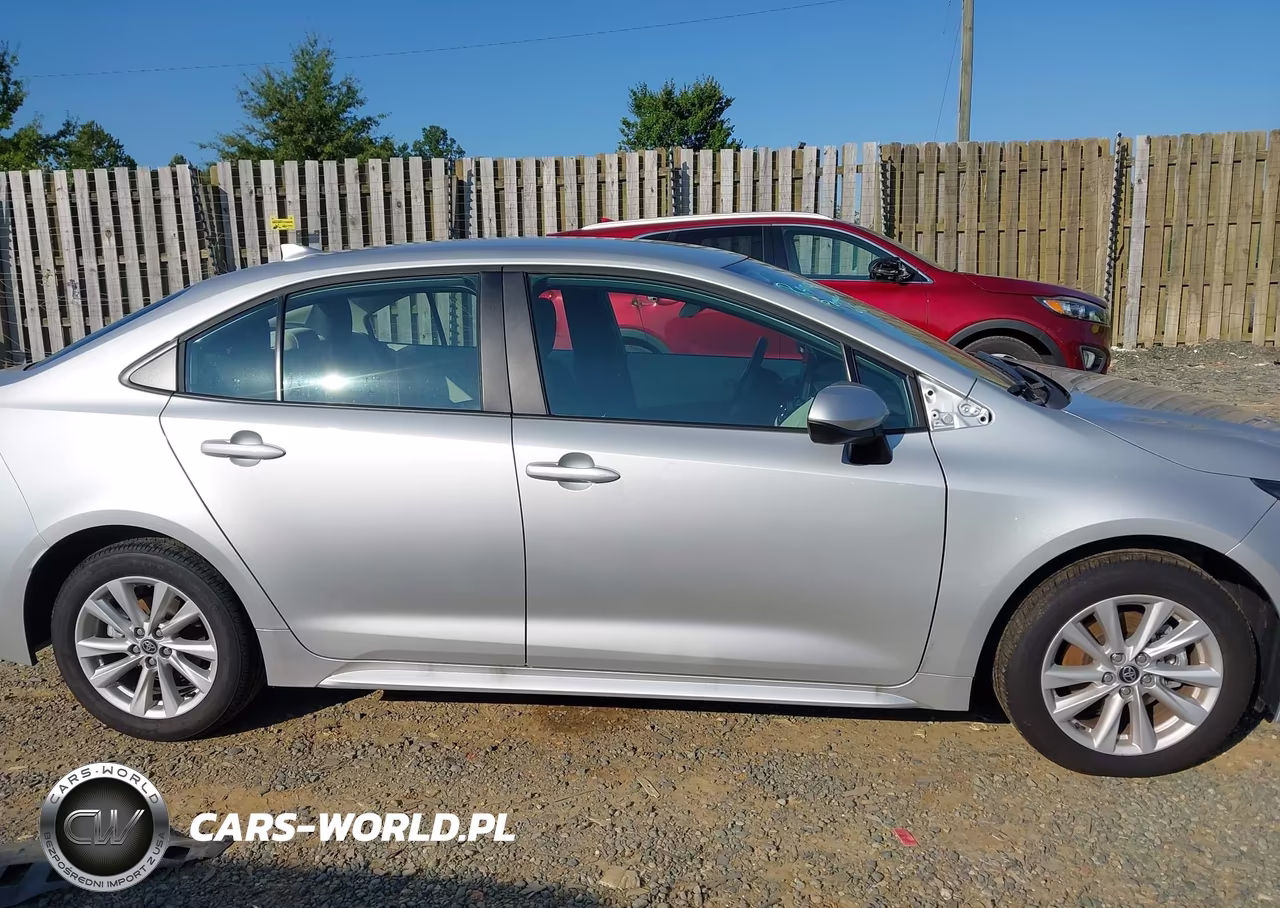 2026 Toyota Corolla Le VIN:5YFB4MDE7TP411111 - 13