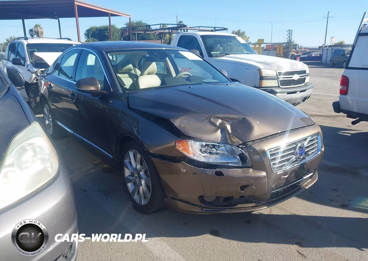 2013 Volvo S80 3.2L-3.2L Platinum-3.2L Premier Plus – zdjęcie 1 z 16
