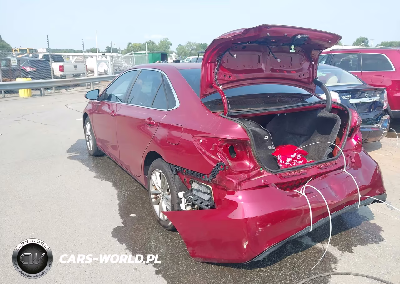 2016 Toyota Camry Se VIN:4T1BF1FK0GU526584 - 3