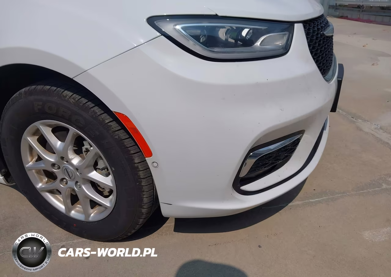 2024 Chrysler Pacifica Touring L VIN:2C4RC1BG7RR135719 - 12
