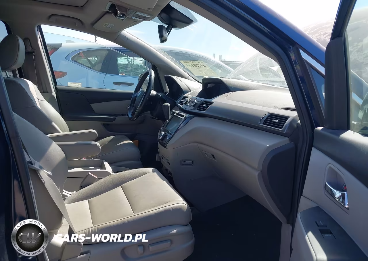 2014 Honda Odyssey Touring-Touring Elite VIN:5FNRL5H91EB088256 - 5