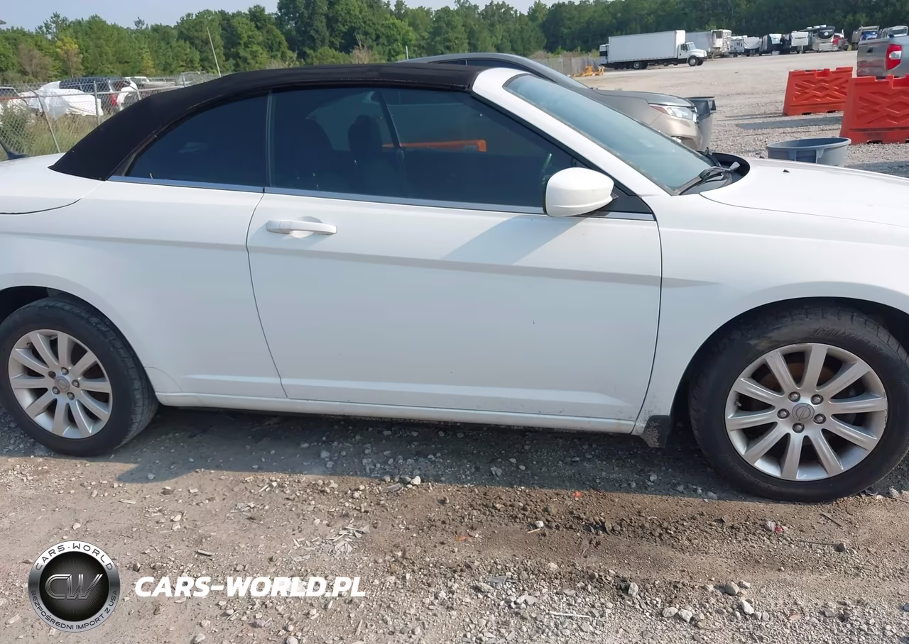 2012 Chrysler 200 Touring VIN:1C3BCBEB6CN179758 - 13