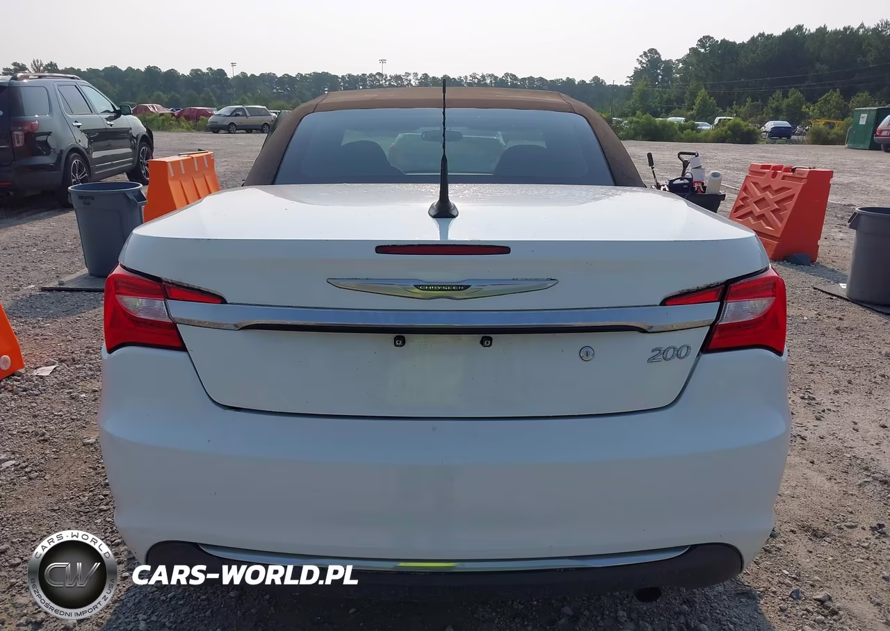 2012 Chrysler 200 Touring VIN:1C3BCBEB6CN179758 - 16