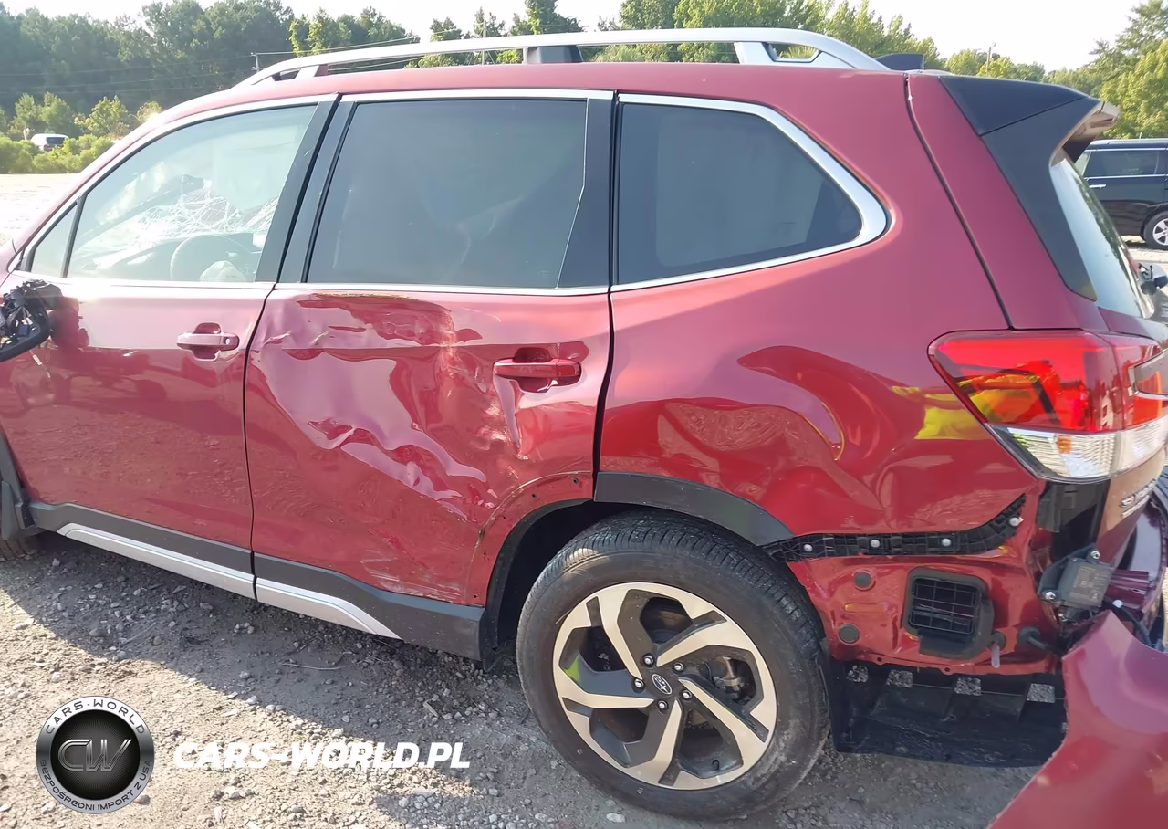 2024 Subaru Forester Touring VIN:JF2SKAMC8RH484125 - 18