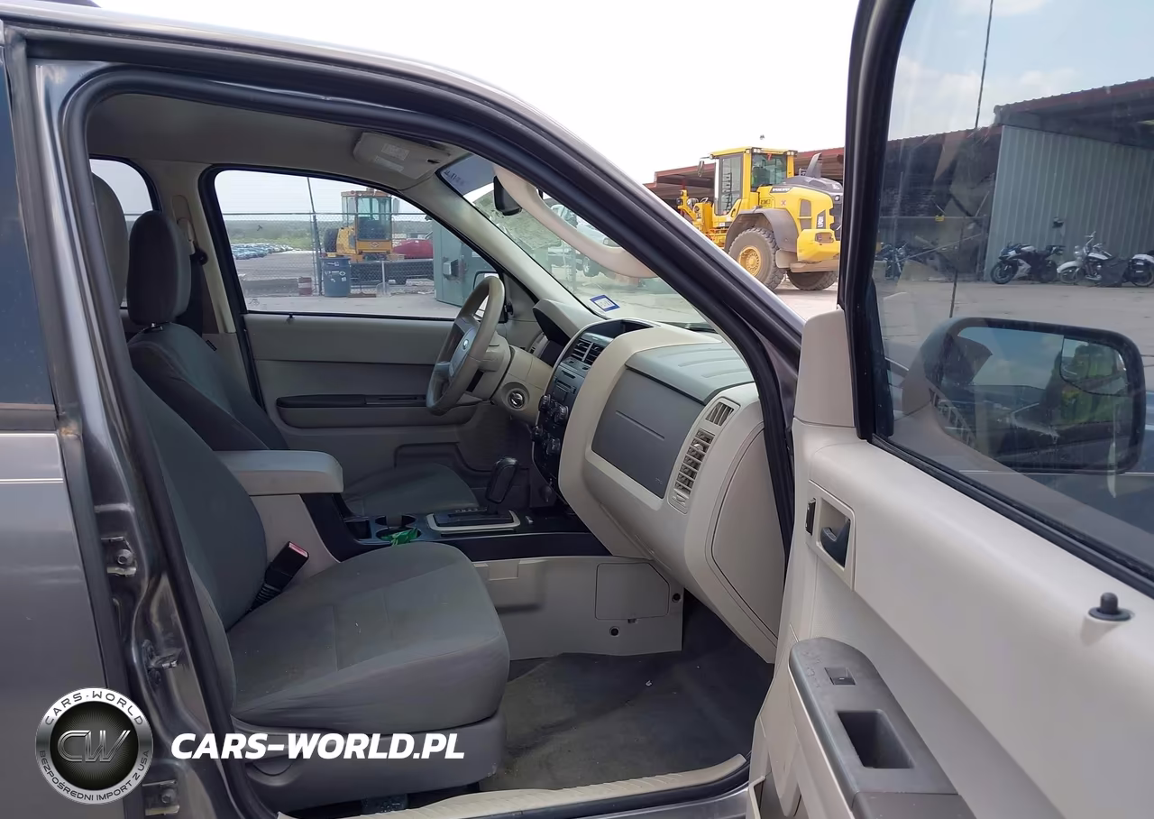 2012 Ford Escape Xls VIN:1FMCU0C79CKB19955 - 5