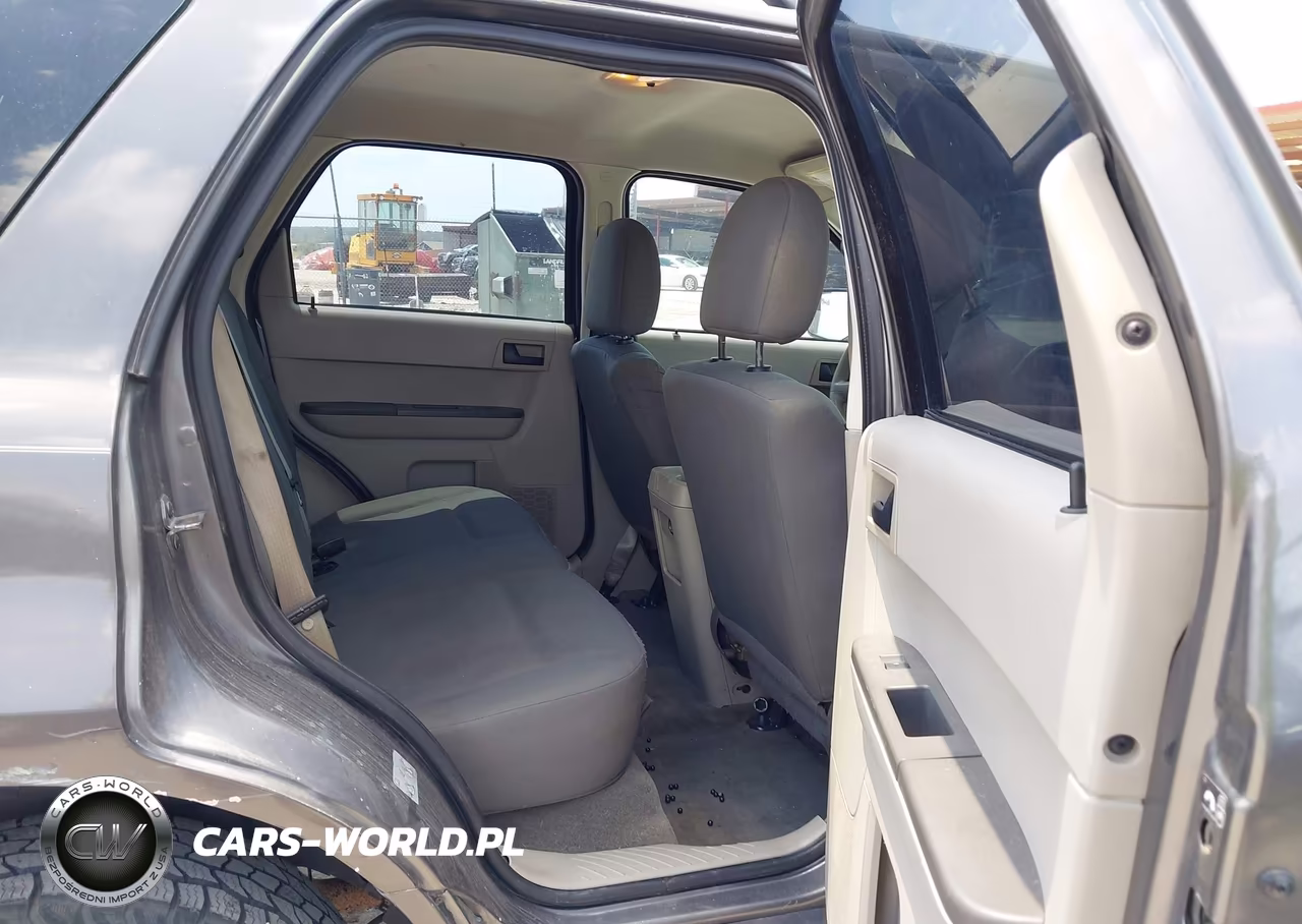2012 Ford Escape Xls VIN:1FMCU0C79CKB19955 - 8