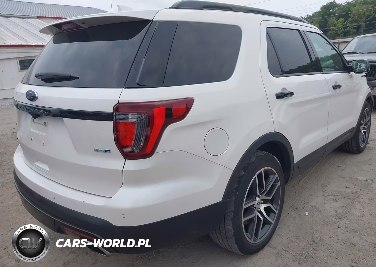 2016 Ford Explorer Sport VIN:1FM5K8GT6GGC21663 - 4