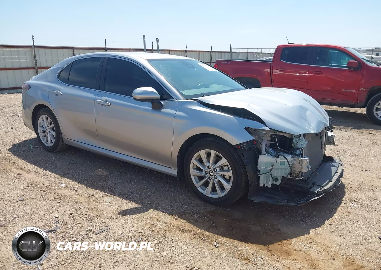 2024 TOYOTA CAMRY LE – zdjęcie 1 z 17