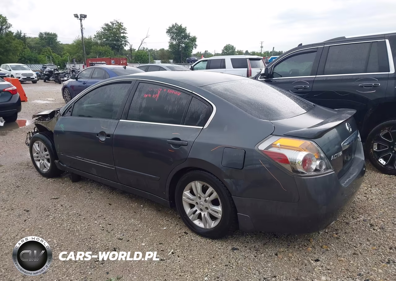 2011 Nissan Altima 2.5 S VIN:1N4AL2AP3BN409723 - 3