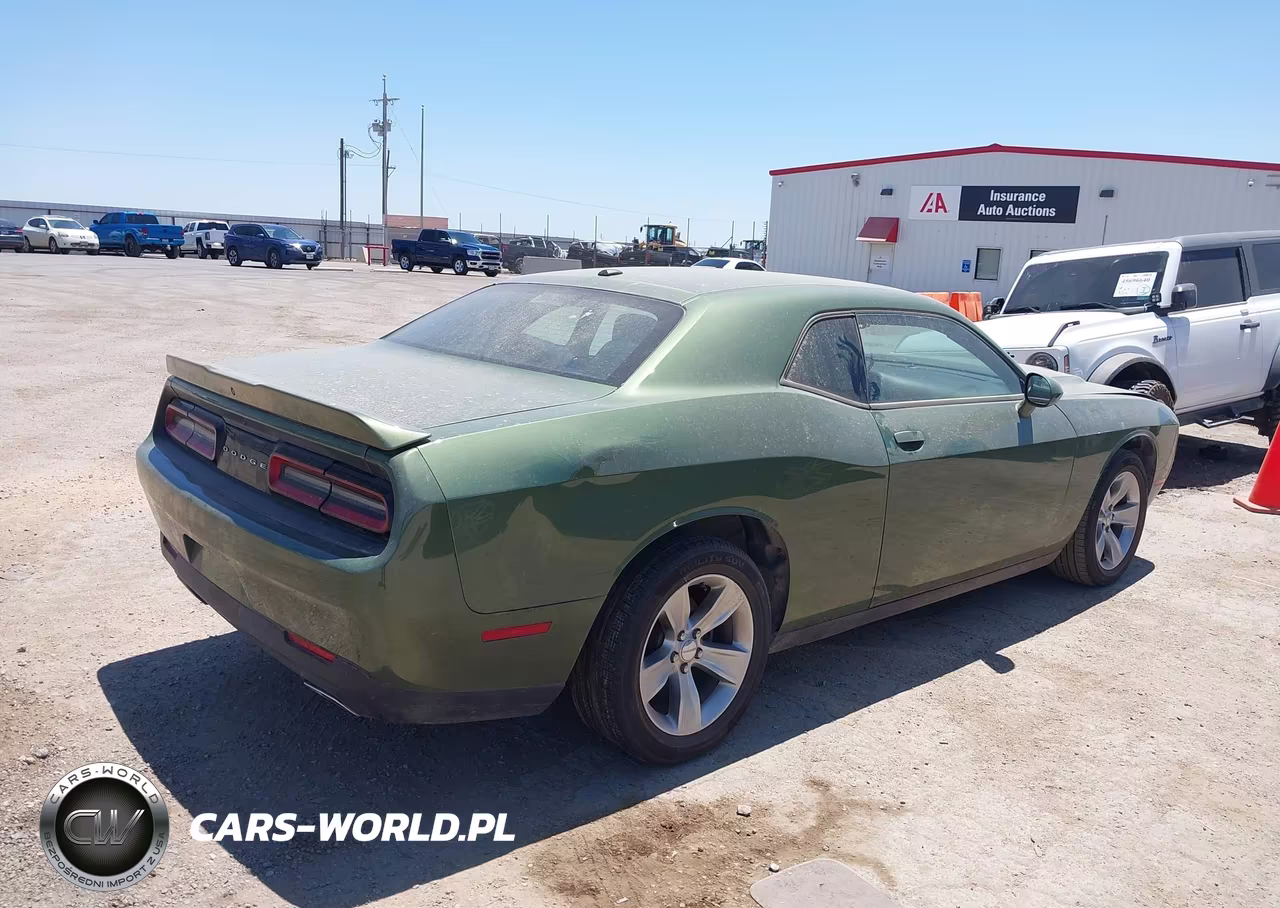 2021 Dodge Challenger Sxt VIN:2C3CDZAG9MH623138 - 4