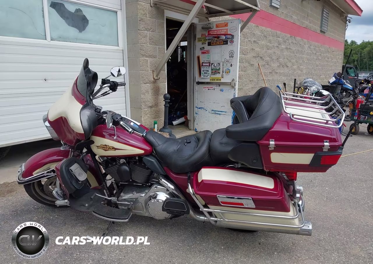 2007 Harley-Davidson Flhtcui VIN:1HD1FC4197Y673581 - 13
