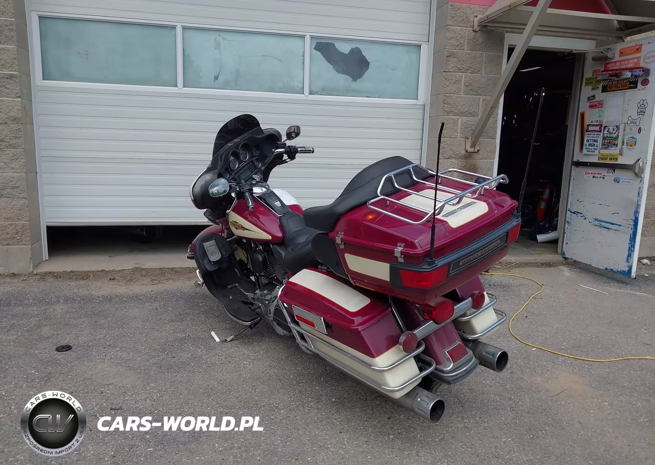 2007 Harley-Davidson Flhtcui VIN:1HD1FC4197Y673581 - 3