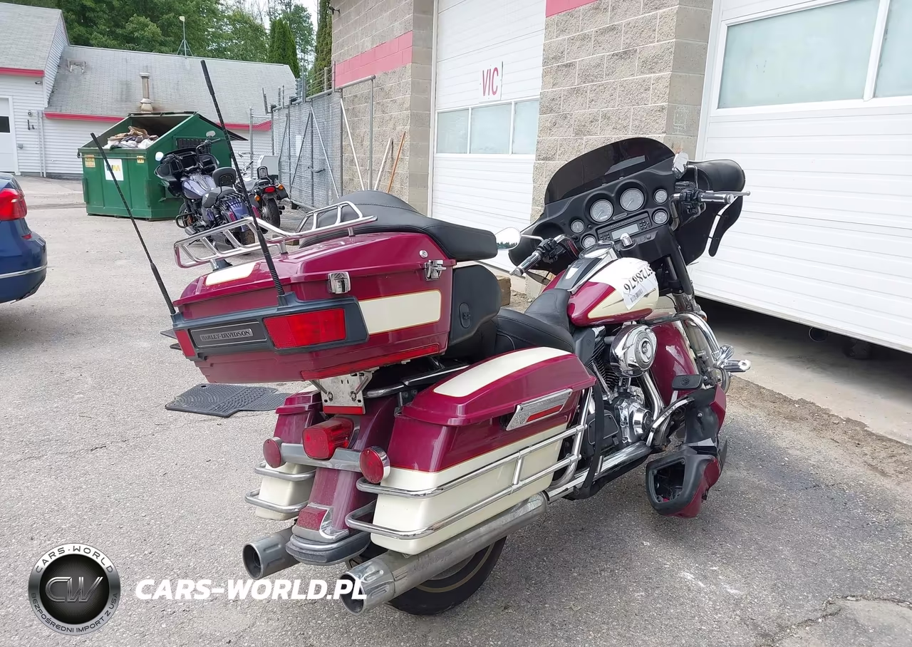 2007 Harley-Davidson Flhtcui VIN:1HD1FC4197Y673581 - 4