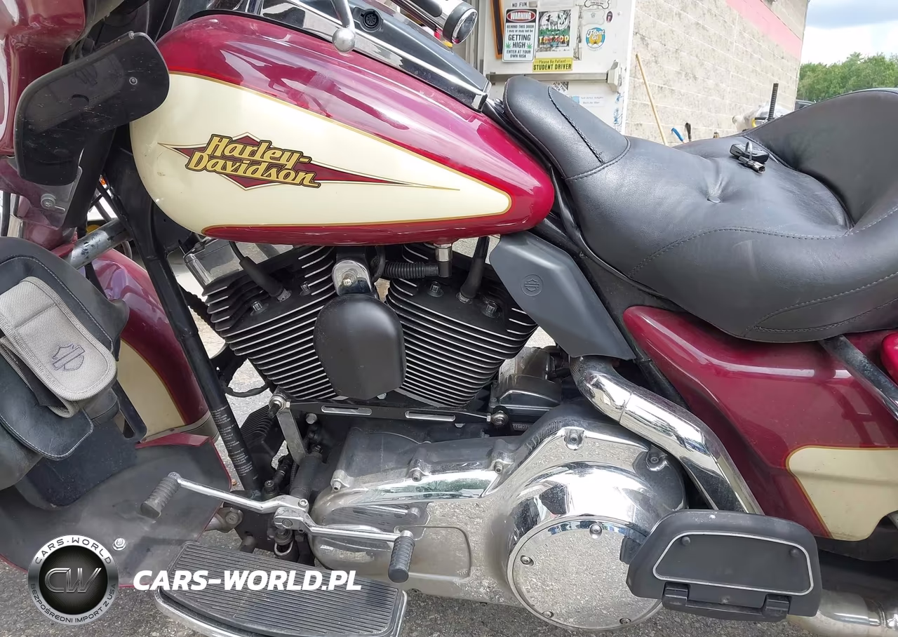 2007 Harley-Davidson Flhtcui VIN:1HD1FC4197Y673581 - 9