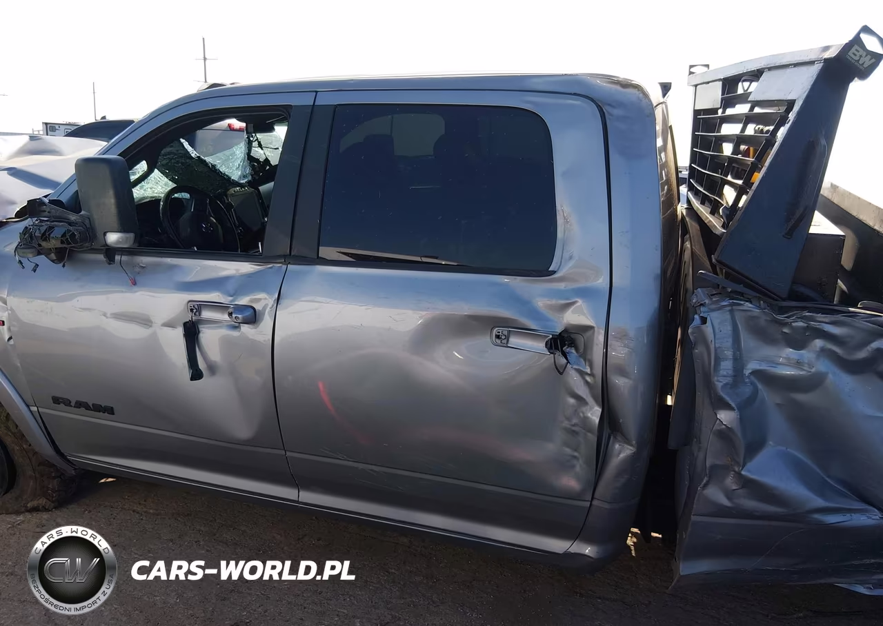 2020 Ram 3500 Laramie 4X4 8' Box VIN:3C63RRJL6LG166711 - 14