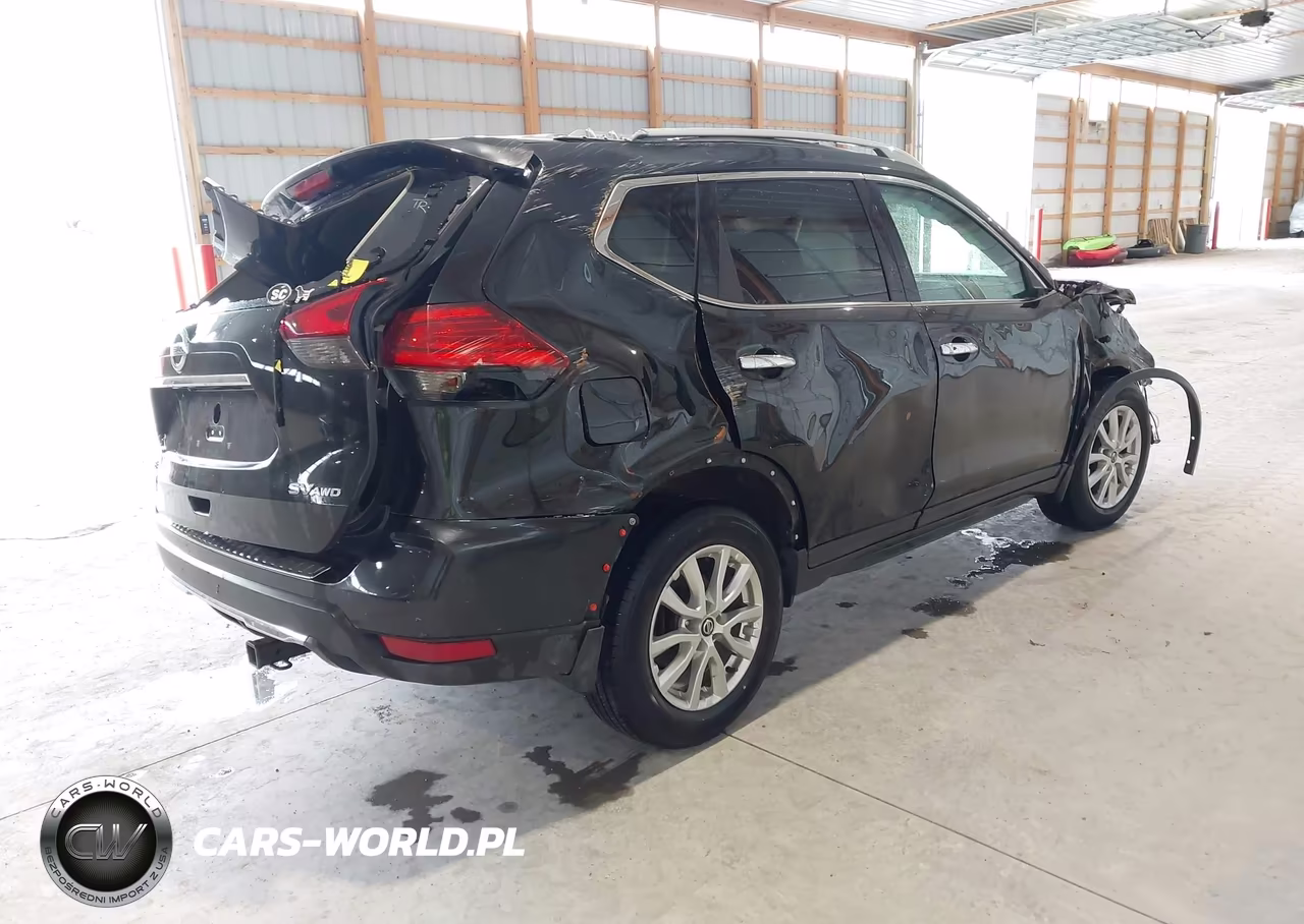 2017 Nissan Rogue Sv VIN:5N1AT2MV8HC828722 - 4