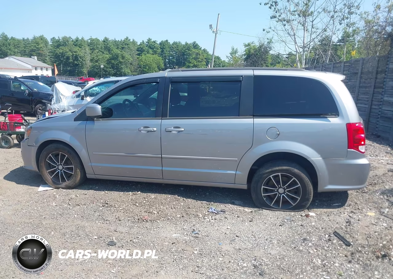 2016 Dodge Grand Caravan R-T VIN:2C4RDGEG6GR340165 - 14
