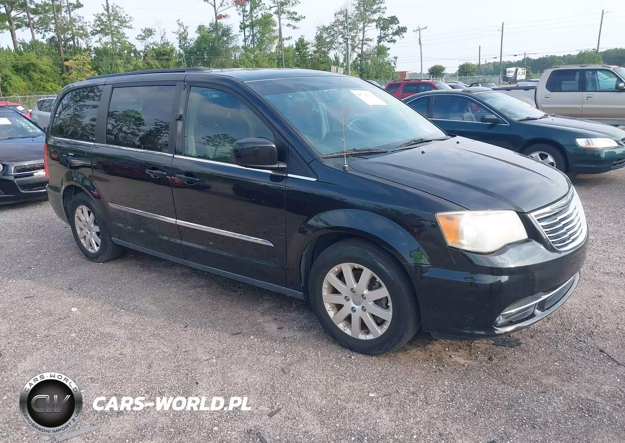 2012 Chrysler Town & Country Touring – zdjęcie 1 z 11