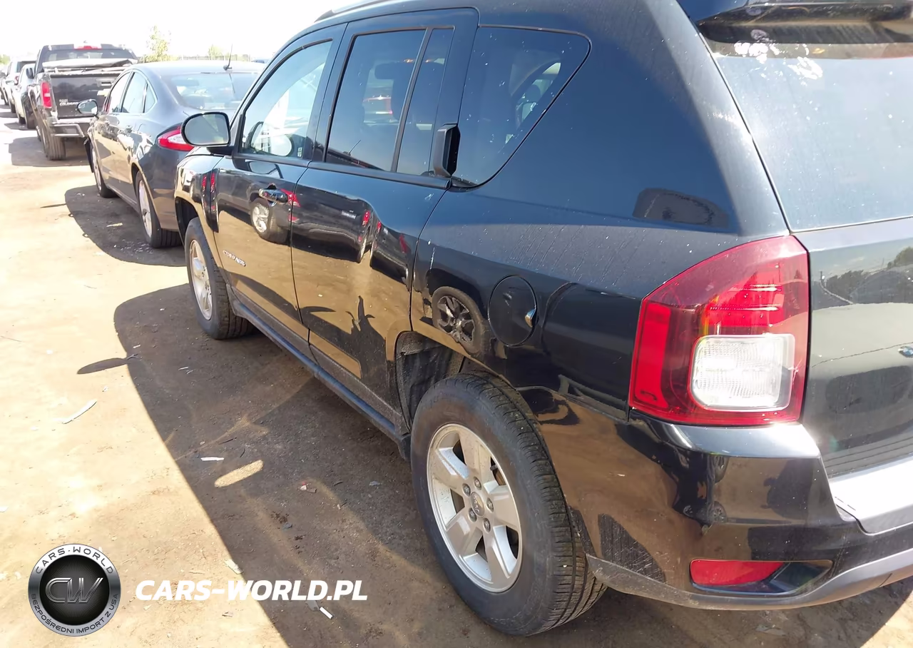 2017 Jeep Compass Latitude VIN:1C4NJCEA2HD207192 - 3