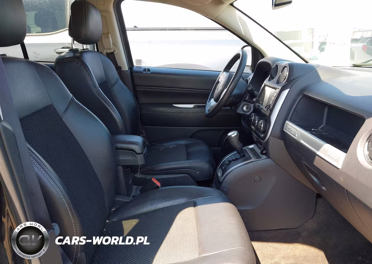 2017 Jeep Compass Latitude VIN:1C4NJCEA2HD207192 - 5