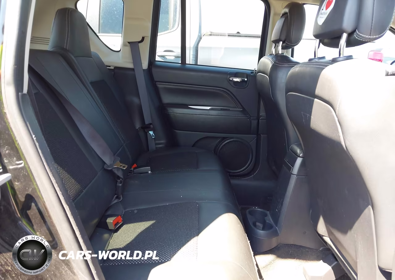 2017 Jeep Compass Latitude VIN:1C4NJCEA2HD207192 - 8