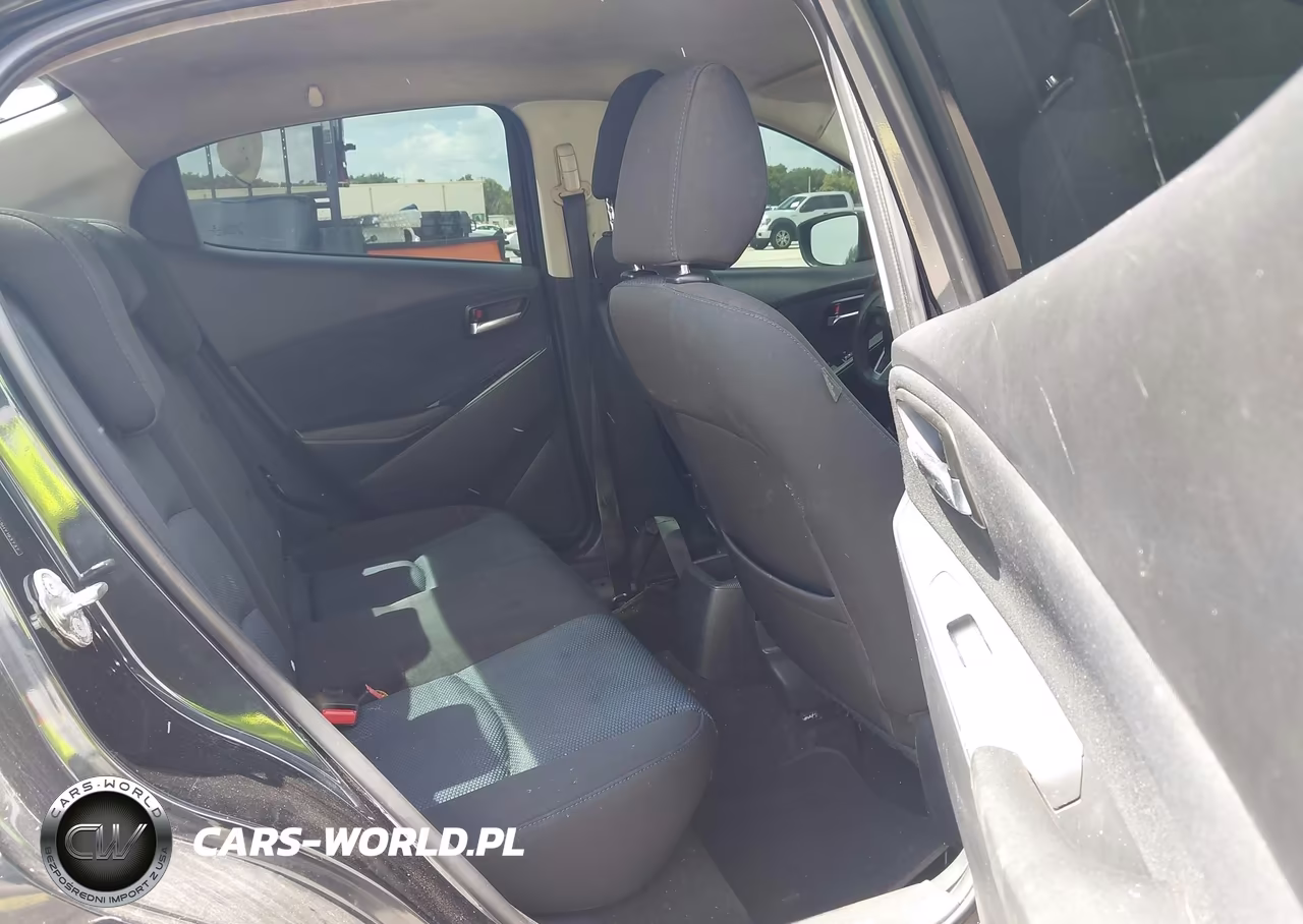 2017 Toyota Yaris Ia VIN:3MYDLBYV5HY193737 - 8
