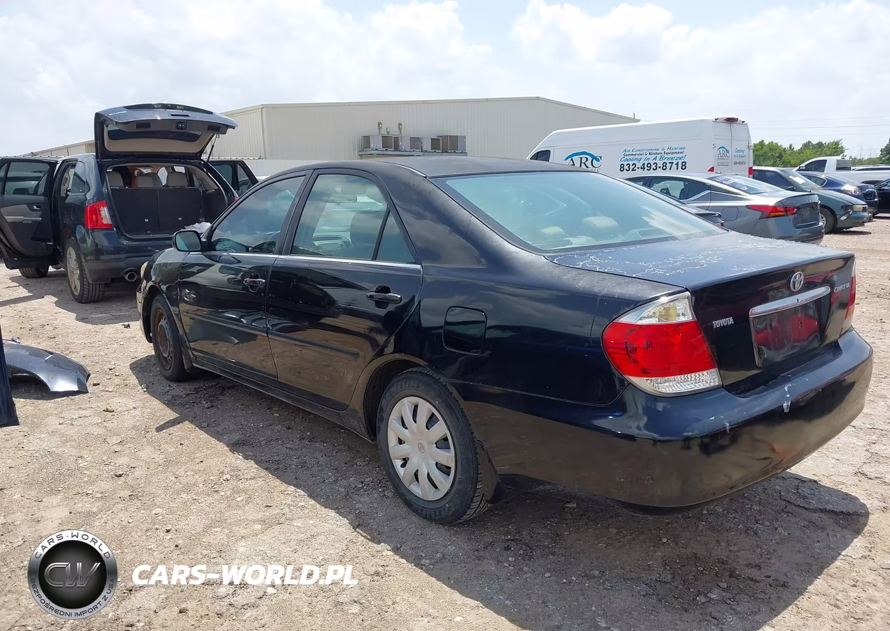 2005 Toyota Camry Le VIN:4T1BE30KX5U086619 - 3