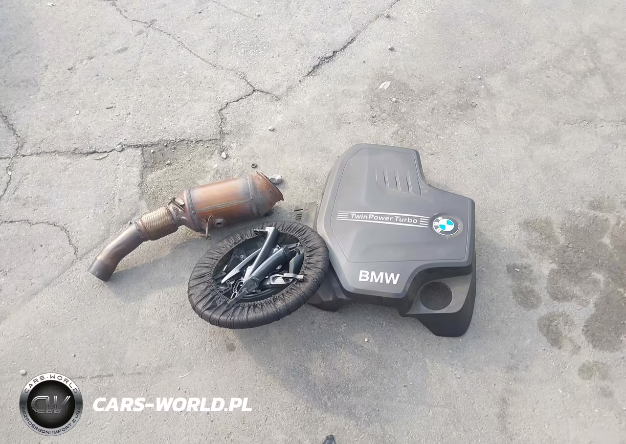 2017 BMW 320I VIN:WBA8E1G33HNU18221 - 12