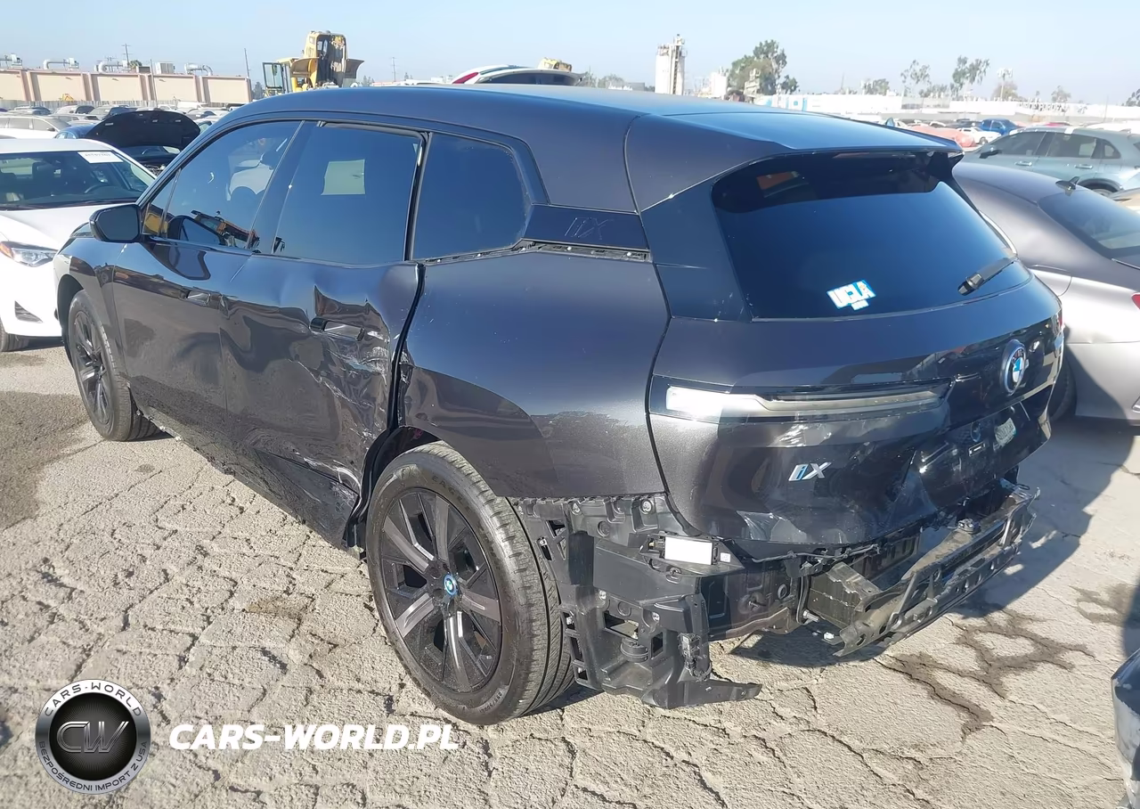 2025 BMW Ix xDrive50 VIN:WB523CF02SCS26353 - 3