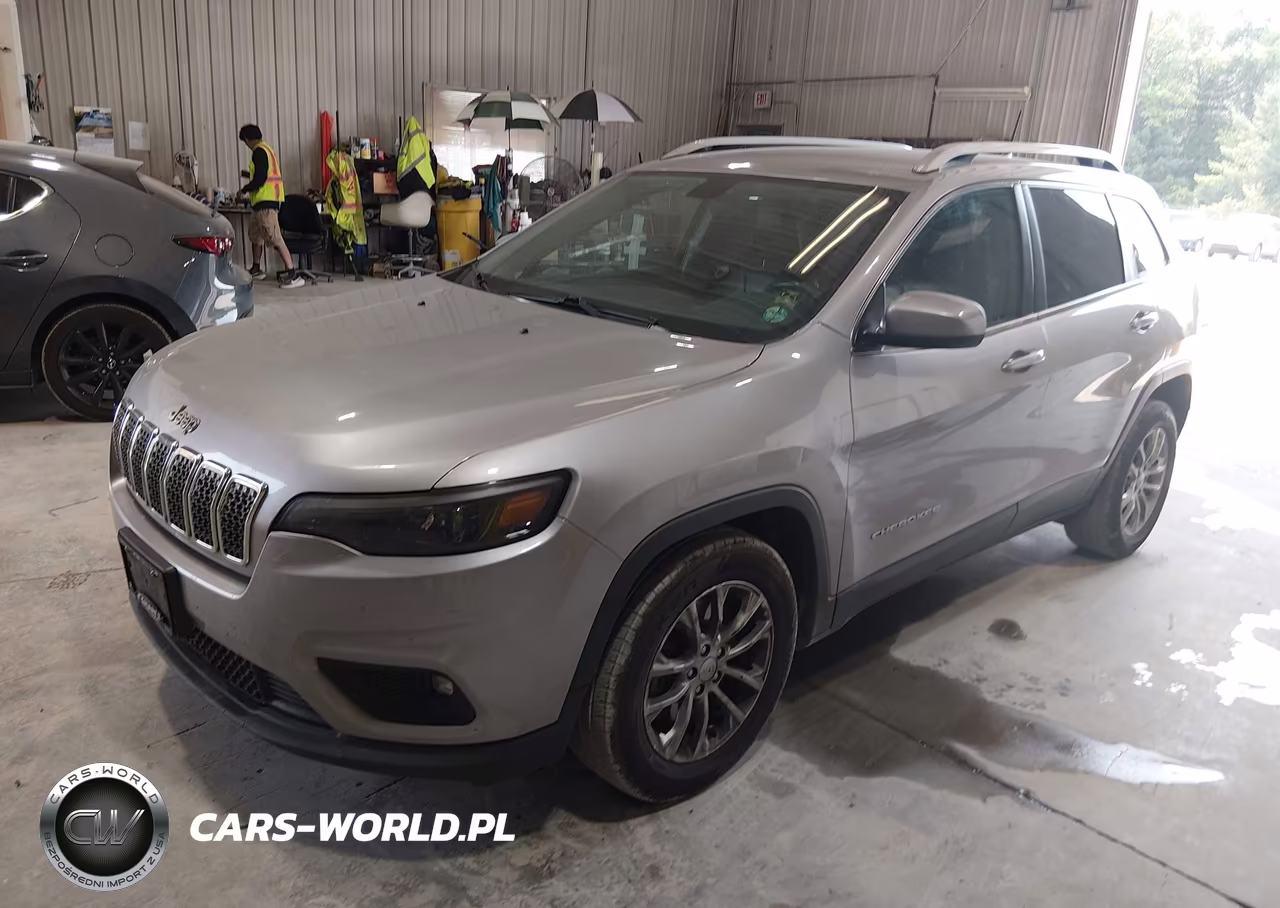 2019 Jeep Cherokee Latitude Plus Fwd VIN:1C4PJLLBXKD184546 - 2