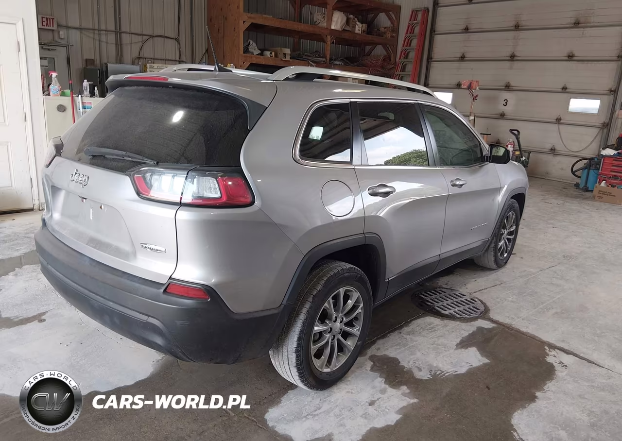 2019 Jeep Cherokee Latitude Plus Fwd VIN:1C4PJLLBXKD184546 - 4