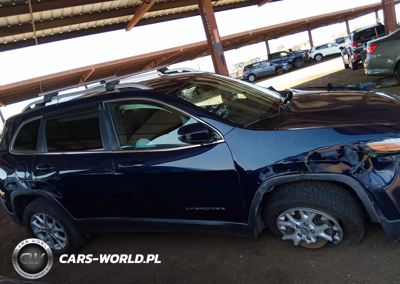 2015 Jeep Cherokee Latitude VIN:1C4PJLCB3FW761878 - 14