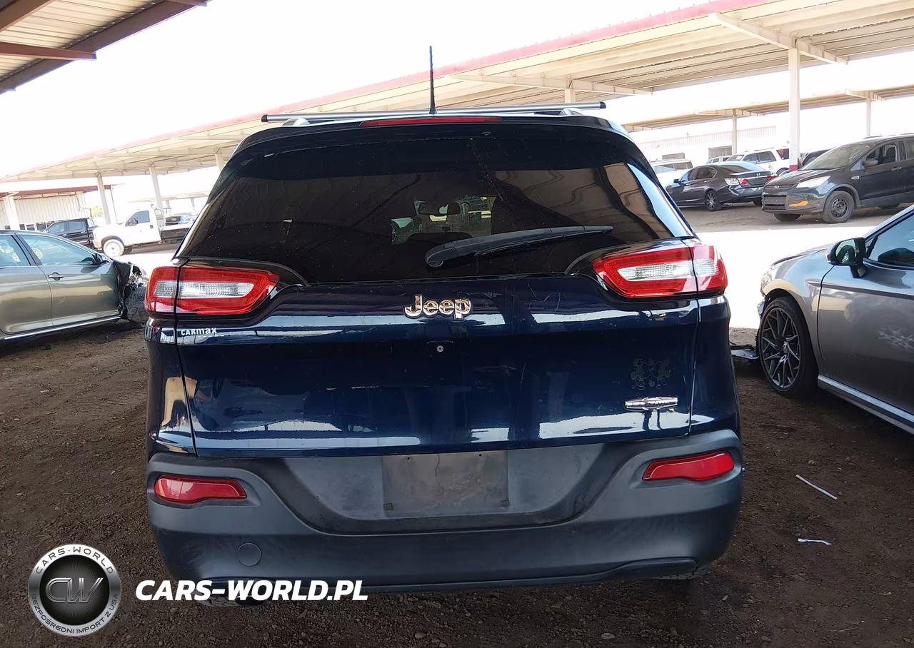 2015 Jeep Cherokee Latitude VIN:1C4PJLCB3FW761878 - 17