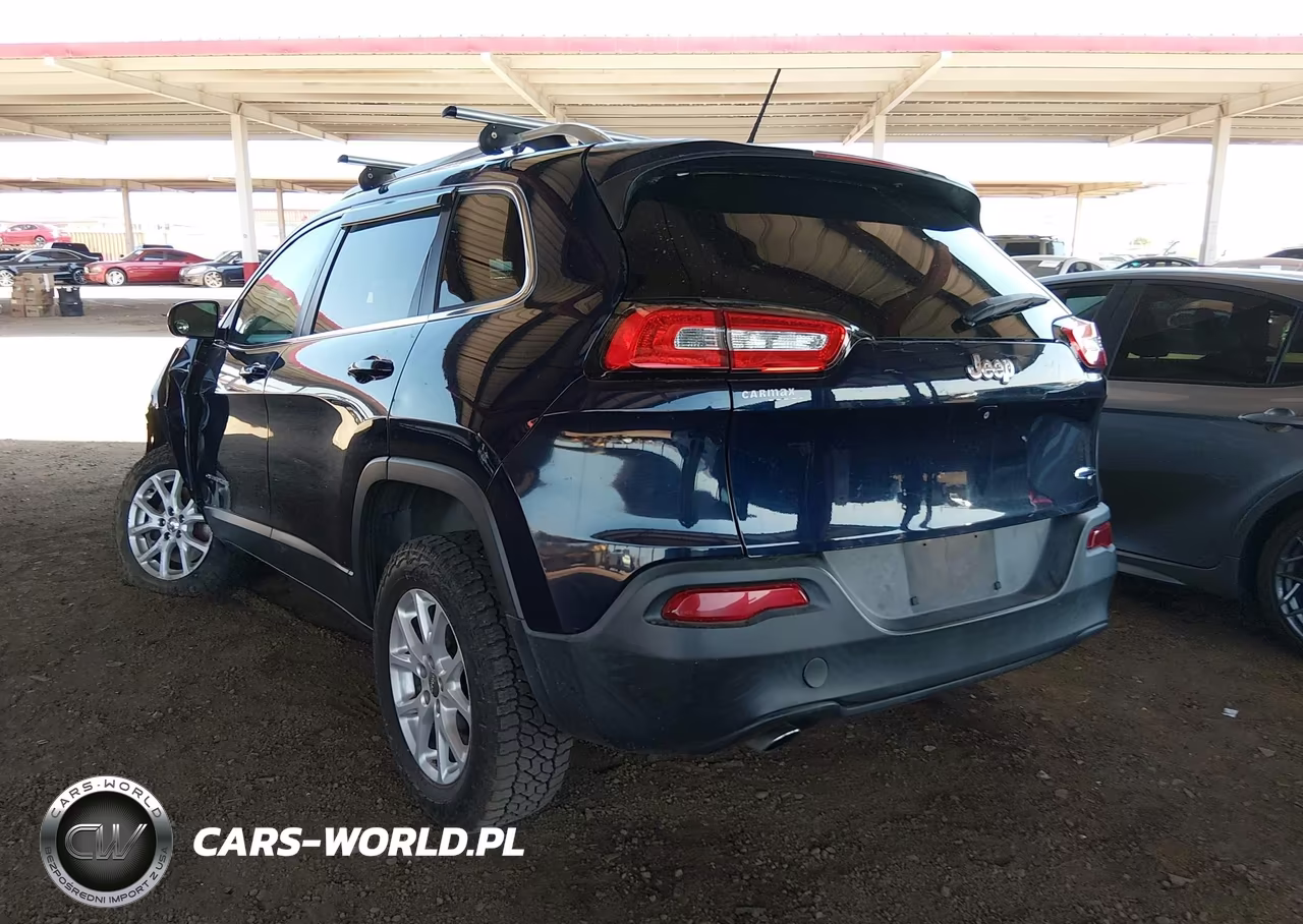 2015 Jeep Cherokee Latitude VIN:1C4PJLCB3FW761878 - 3