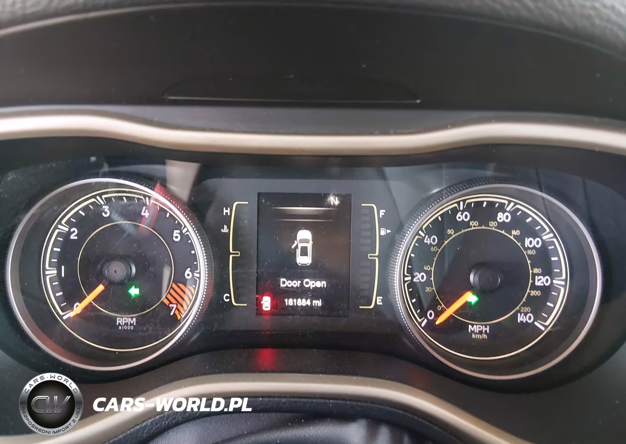 2015 Jeep Cherokee Latitude VIN:1C4PJLCB3FW761878 - 7