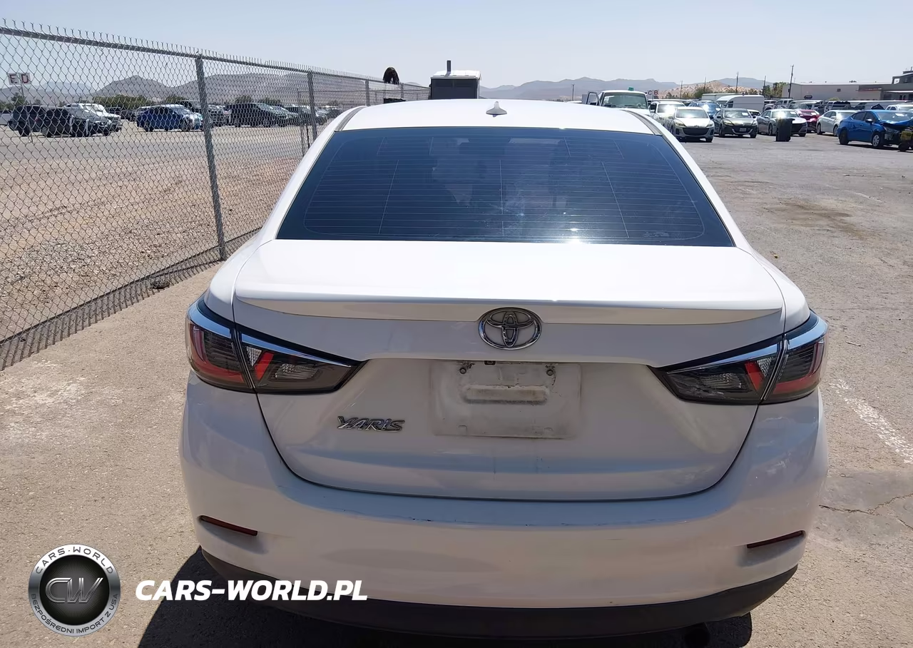 2019 Toyota Yaris Le VIN:3MYDLBYV7KY522333 - 16