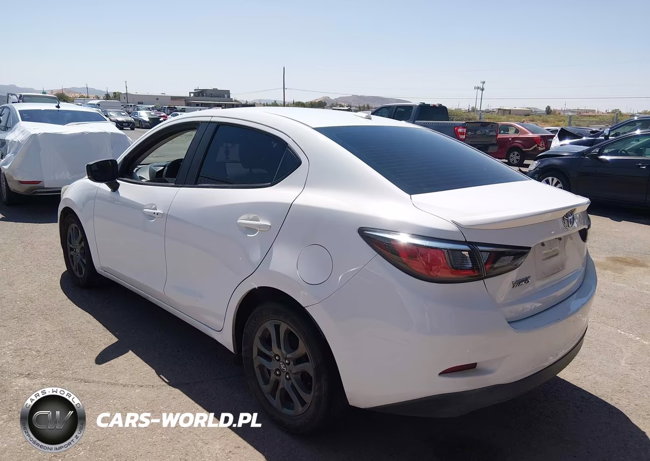 2019 Toyota Yaris Le VIN:3MYDLBYV7KY522333 - 3