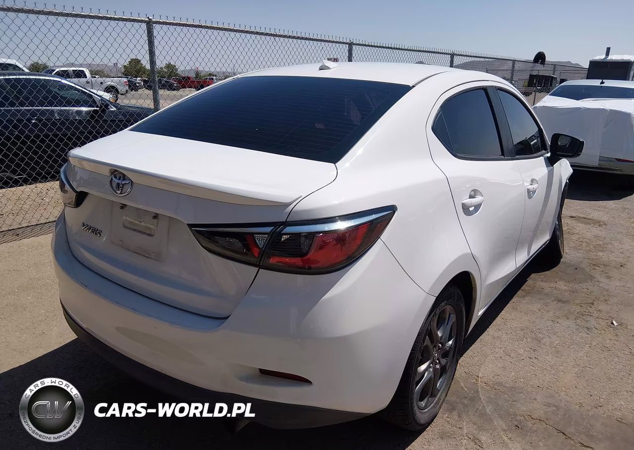 2019 Toyota Yaris Le VIN:3MYDLBYV7KY522333 - 4