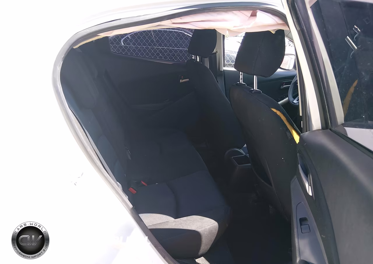 2019 Toyota Yaris Le VIN:3MYDLBYV7KY522333 - 8