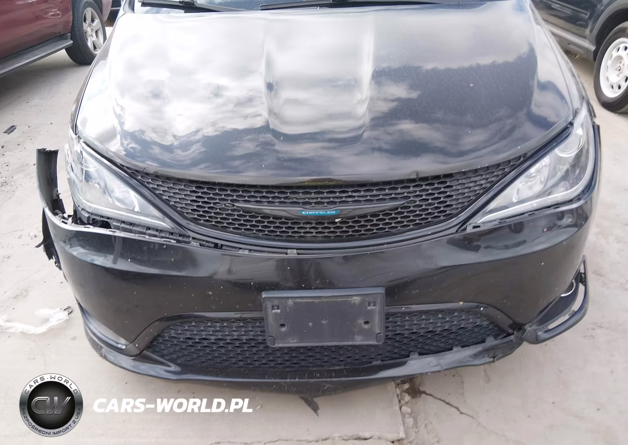 2020 Chrysler Pacifica Hybrid Touring L VIN:2C4RC1L71LR246417 - 12
