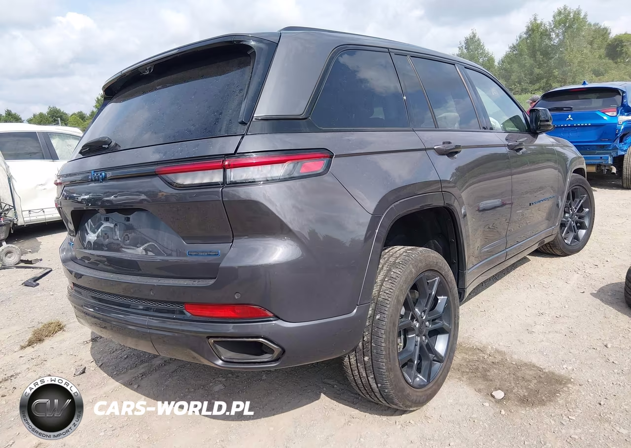 2023 Jeep Grand Cherokee 4Xe 30Th Anniversary VIN:1C4RJYB69P8905367 - 4
